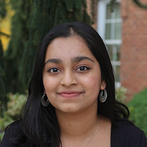 Mohini Khedekar '24