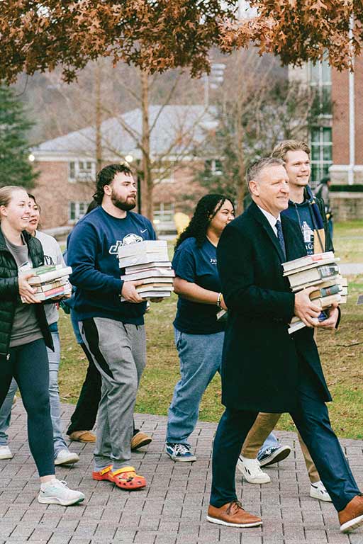 Juniata College book move in 2023