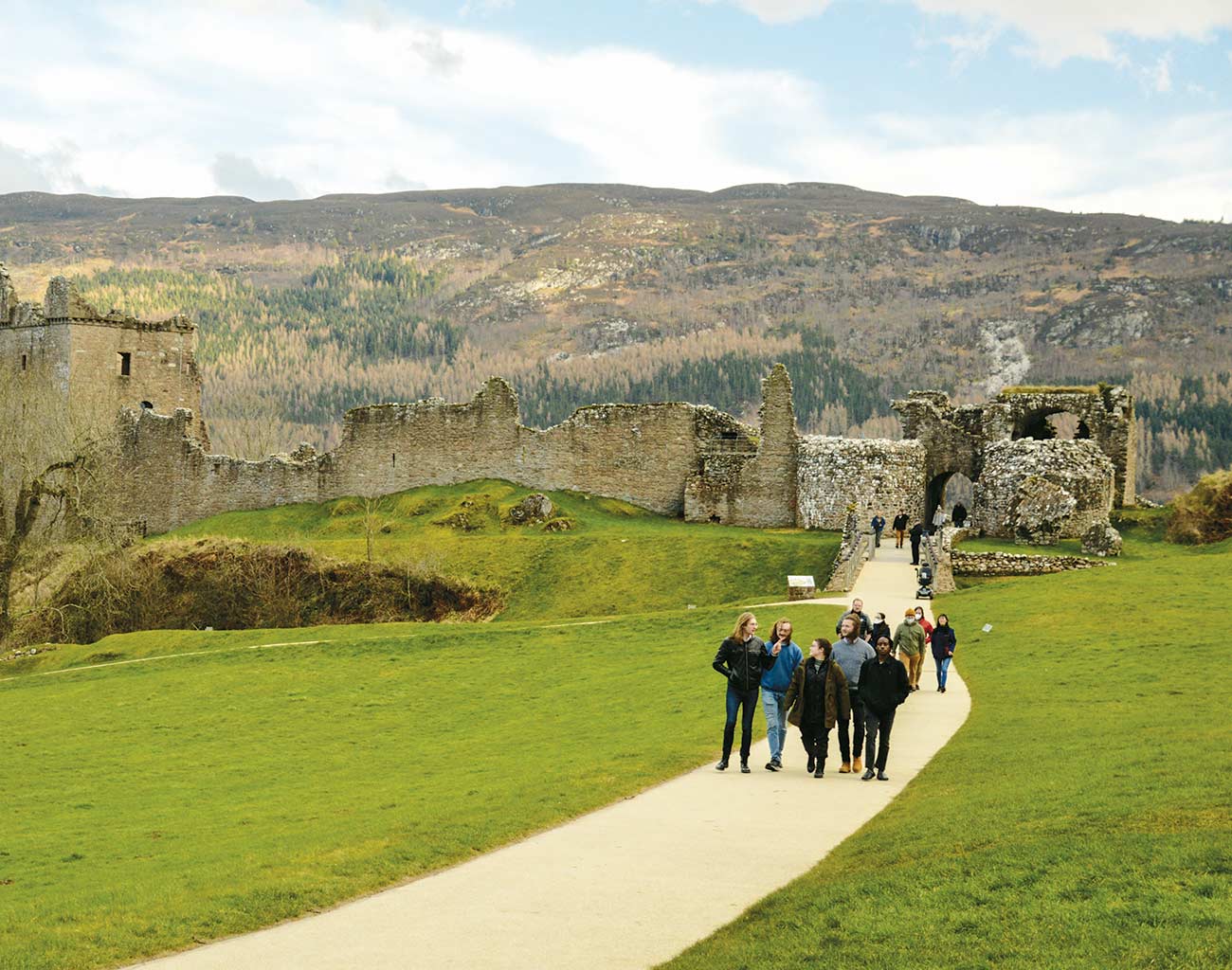 Students sightseeing in Scotland