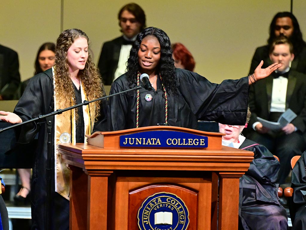 photo of students singing at baccalaureate service